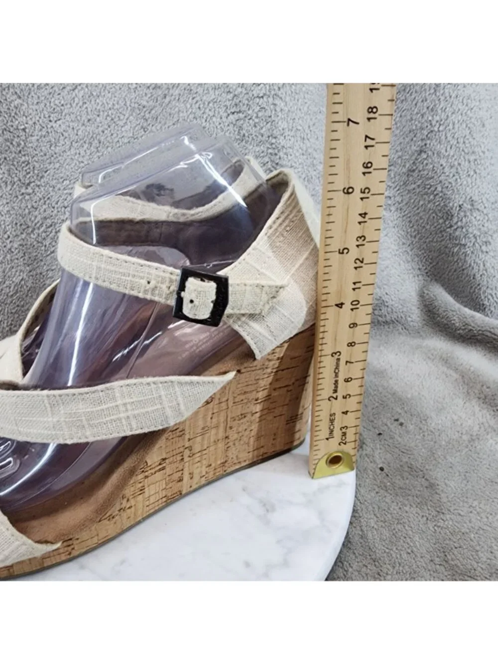 Toms Shoes Womens Size 10 Tan Wedge Heel Sandals